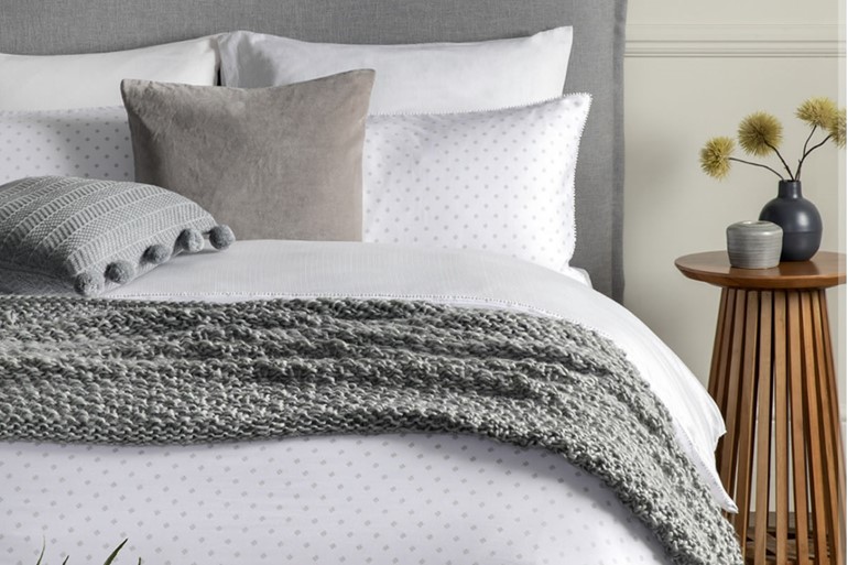 Ditsy Lace Duvet Set