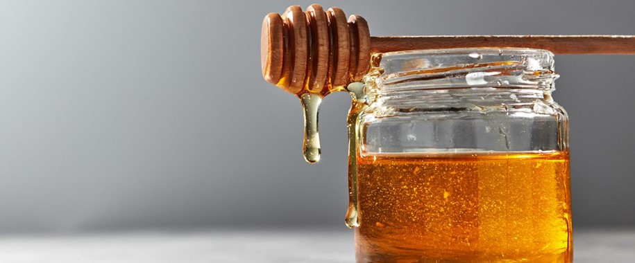 Does Honey Help You Sleep? The Sleep-Benefits of Honey