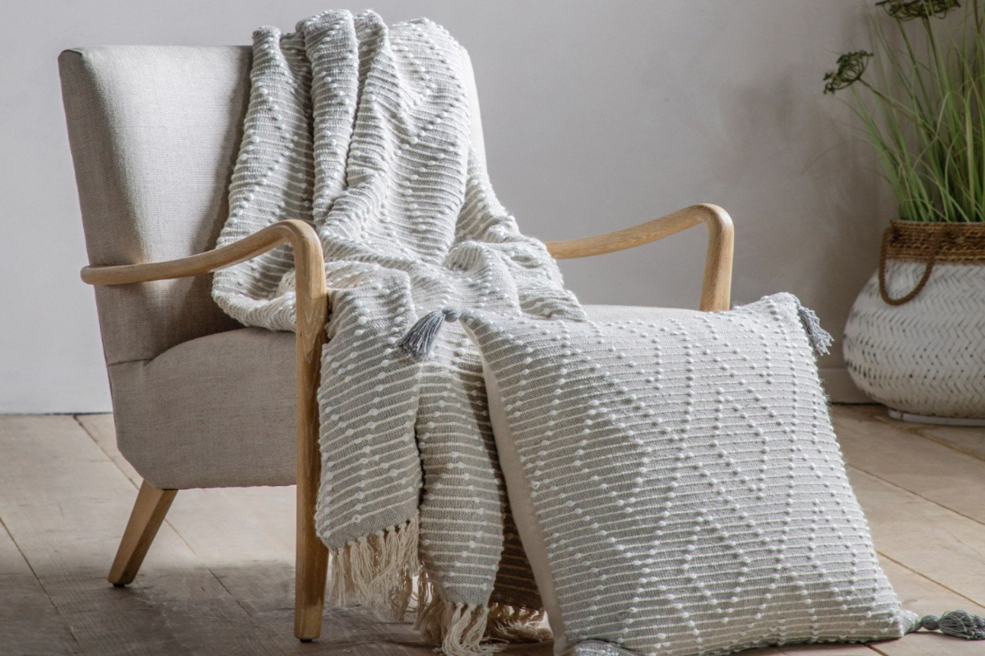 View Light Grey Woven Diamond Throw With Tassels 1300 x 1700mm Ideral Bed Or Sofa Throw Gives additional Warmth In Colder Evenings information