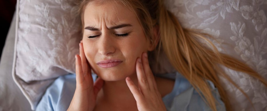 What Does It Mean to Have Dreams of Teeth Falling Out?