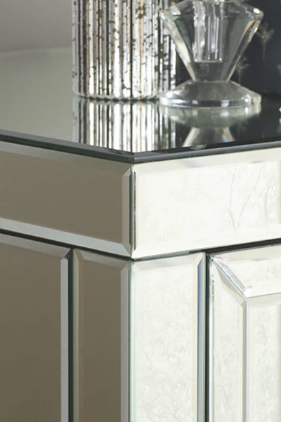 Valencia 5 Drawer Chest