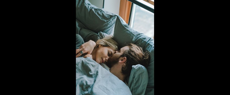 Men Vs Women: Sleeping Habits (Infographic)